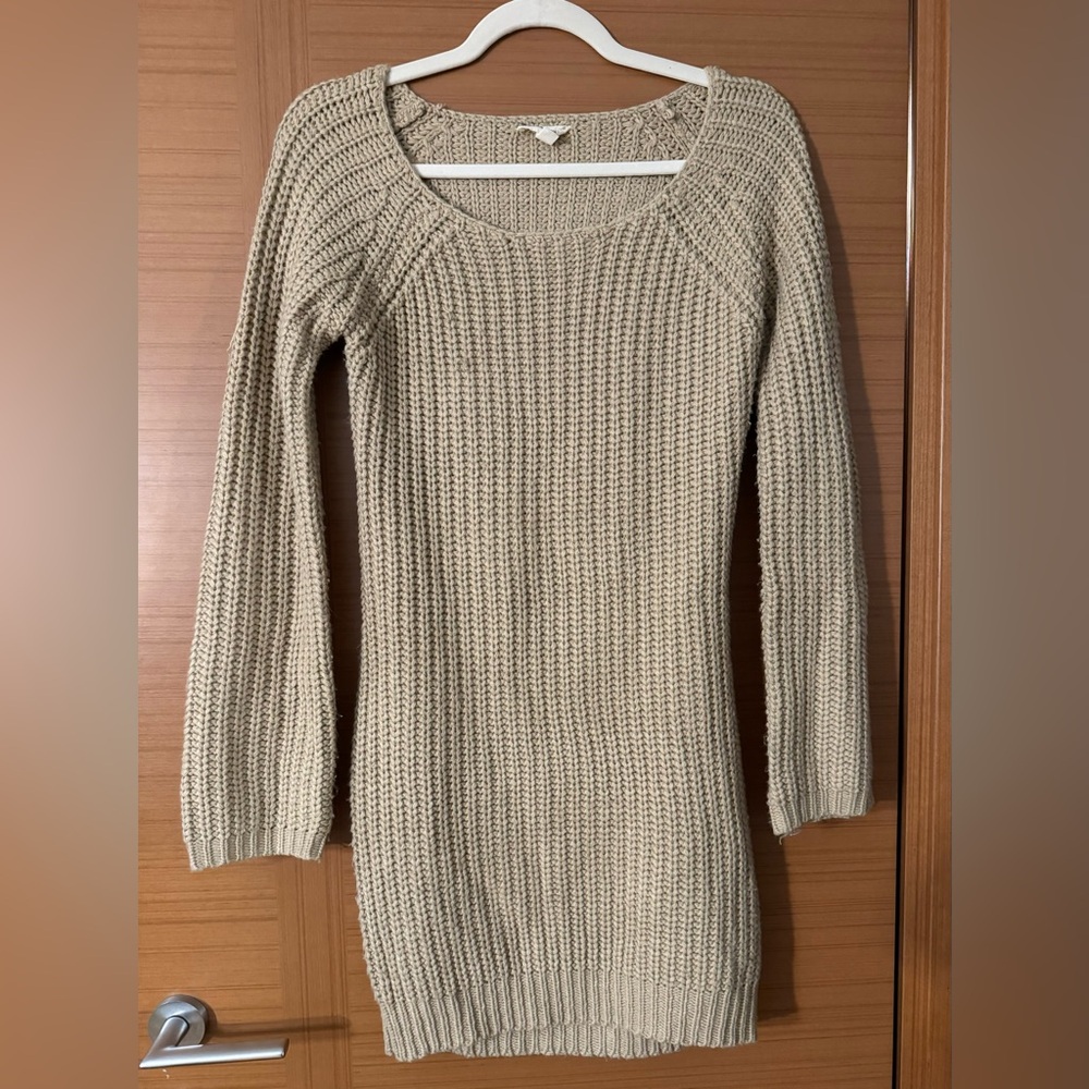 Silence + Noise beige open back sweater dress in good condition. Size small.